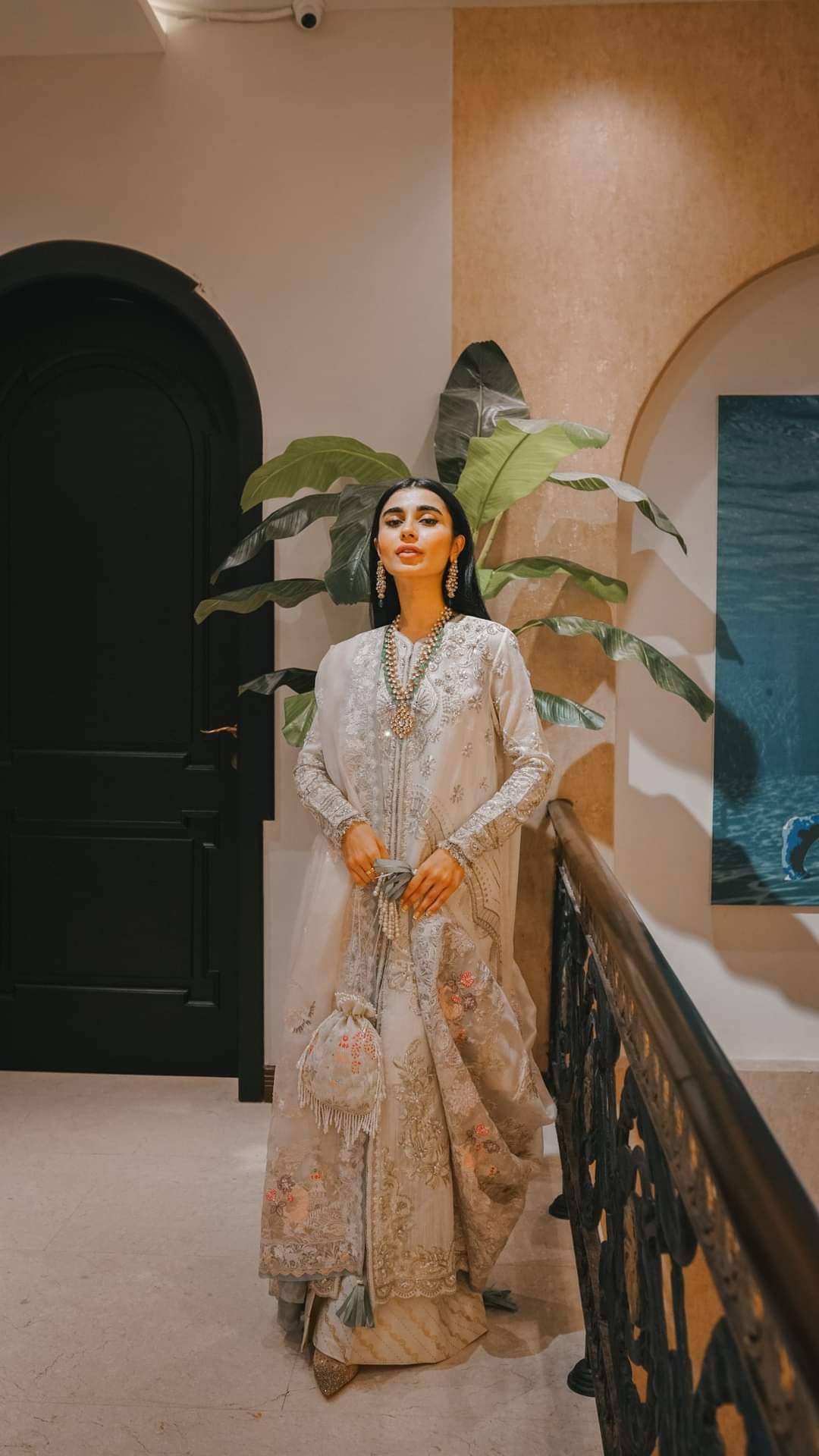 img_suffuse_freesia_luxury_wedding_edition_awwal_boutique