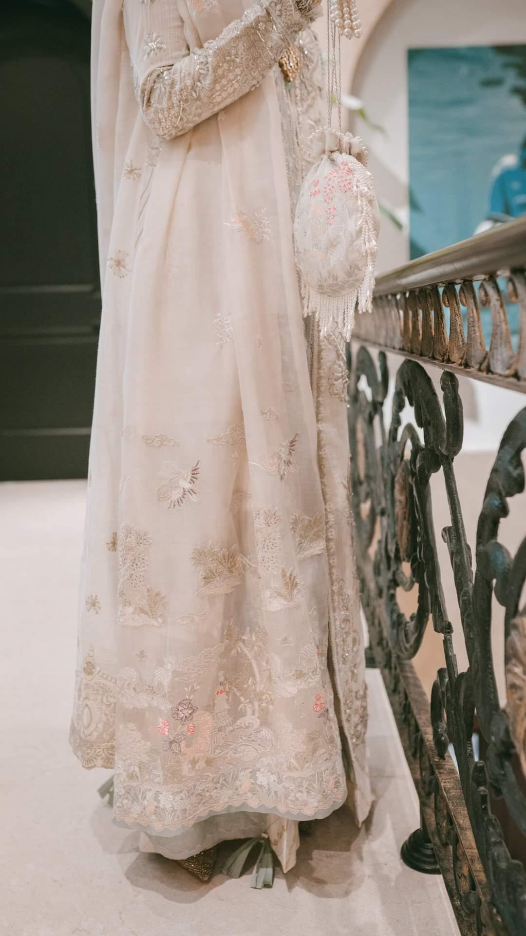 img_suffuse_freesia_luxury_wedding_edition_awwal_boutique