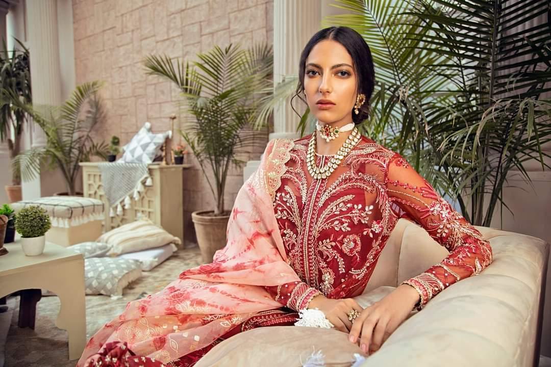 Restocked/Suffuse Freesia Luxury Edition/AMARYLLIS - AWWALBOUTIQUE