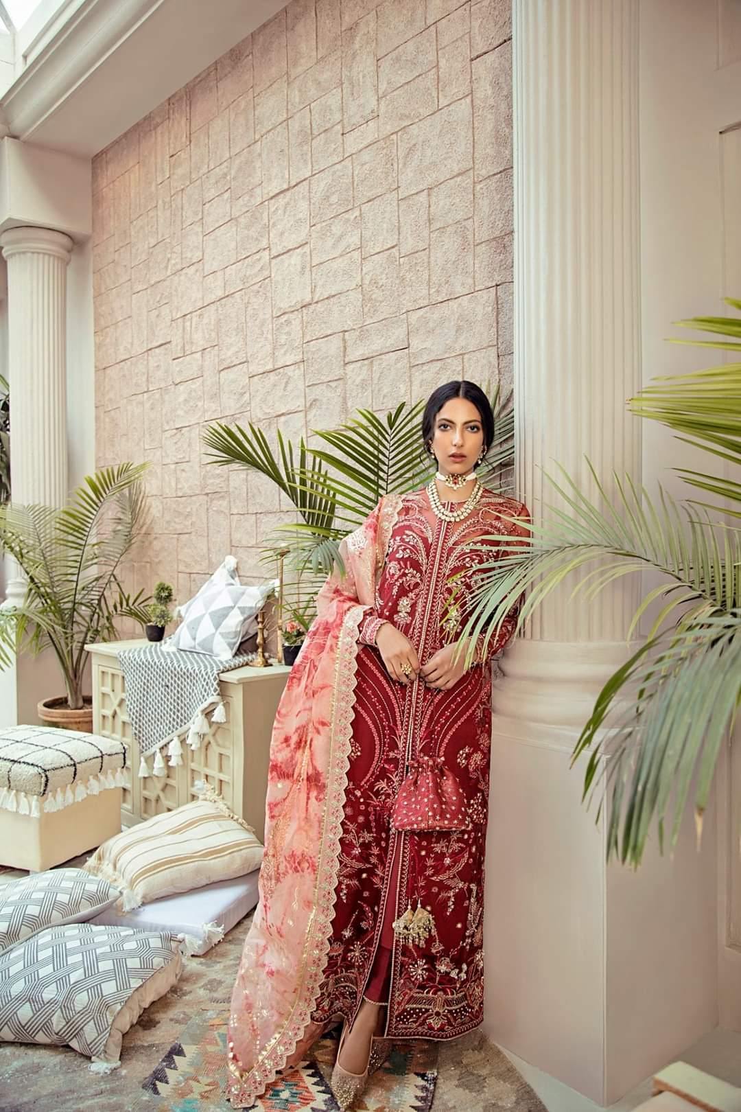 Restocked/Suffuse Freesia Luxury Edition/AMARYLLIS - AWWALBOUTIQUE