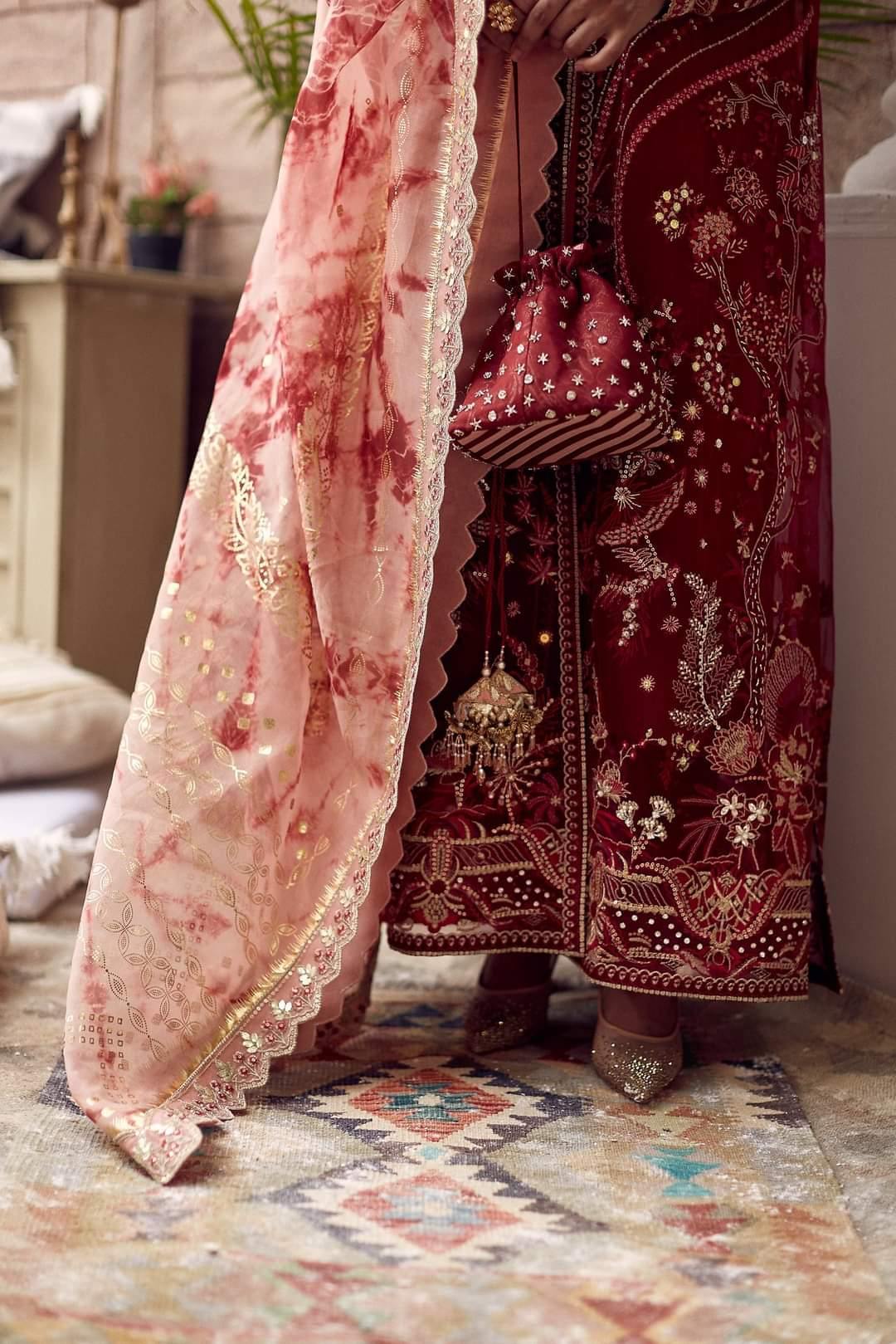 Restocked/Suffuse Freesia Luxury Edition/AMARYLLIS - AWWALBOUTIQUE