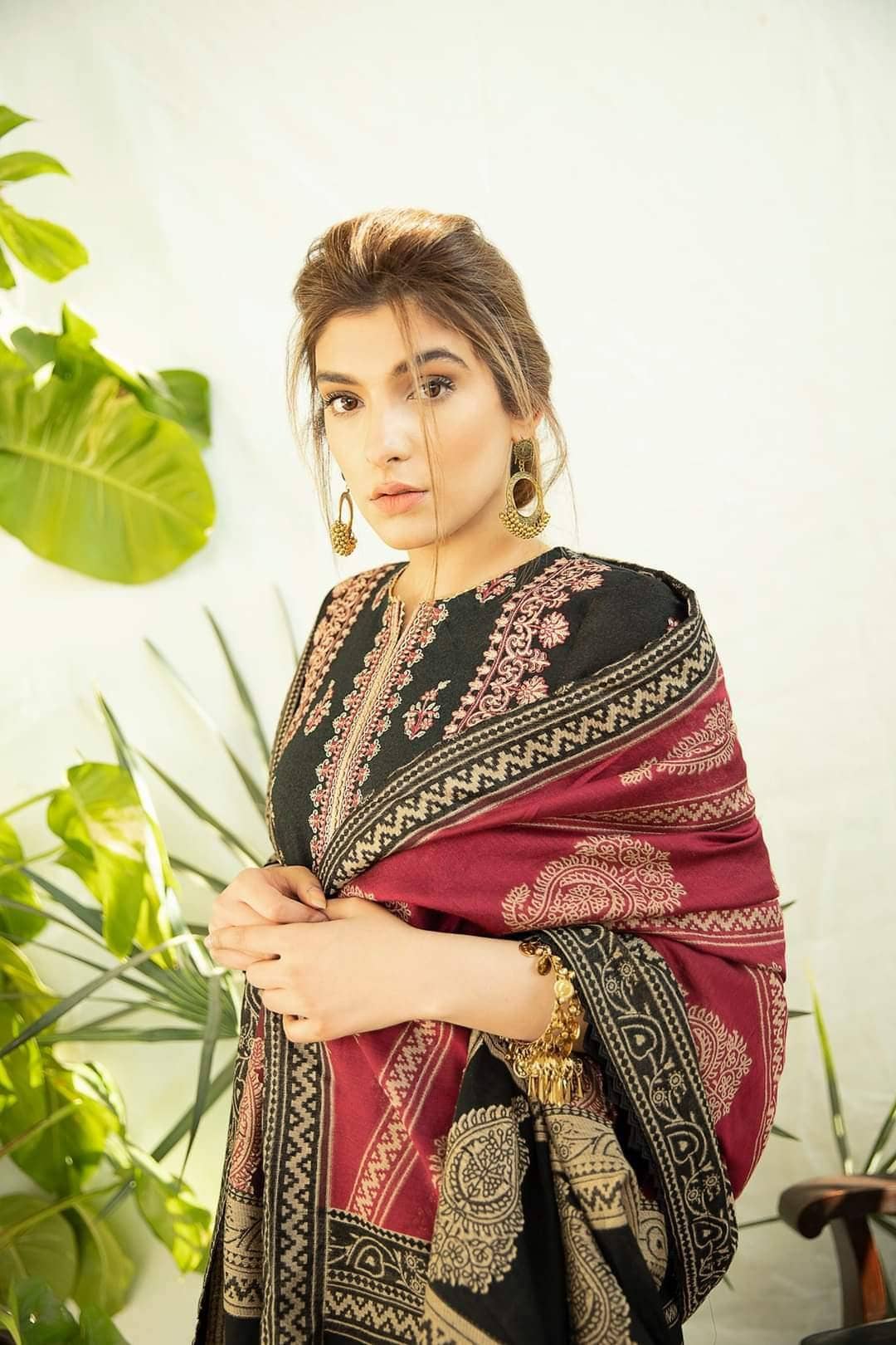 img_spotted_in_qalamkar_luxury_shawls_collection_awwal_boutique