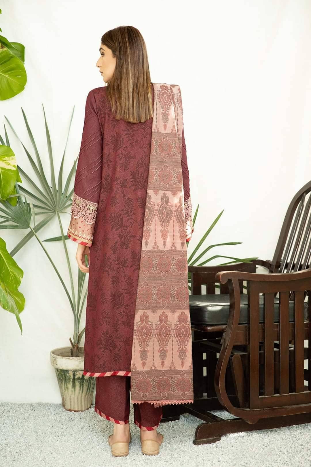 img_spotted_in_qalamkar_luxury_shawls_collection_awwal_boutique