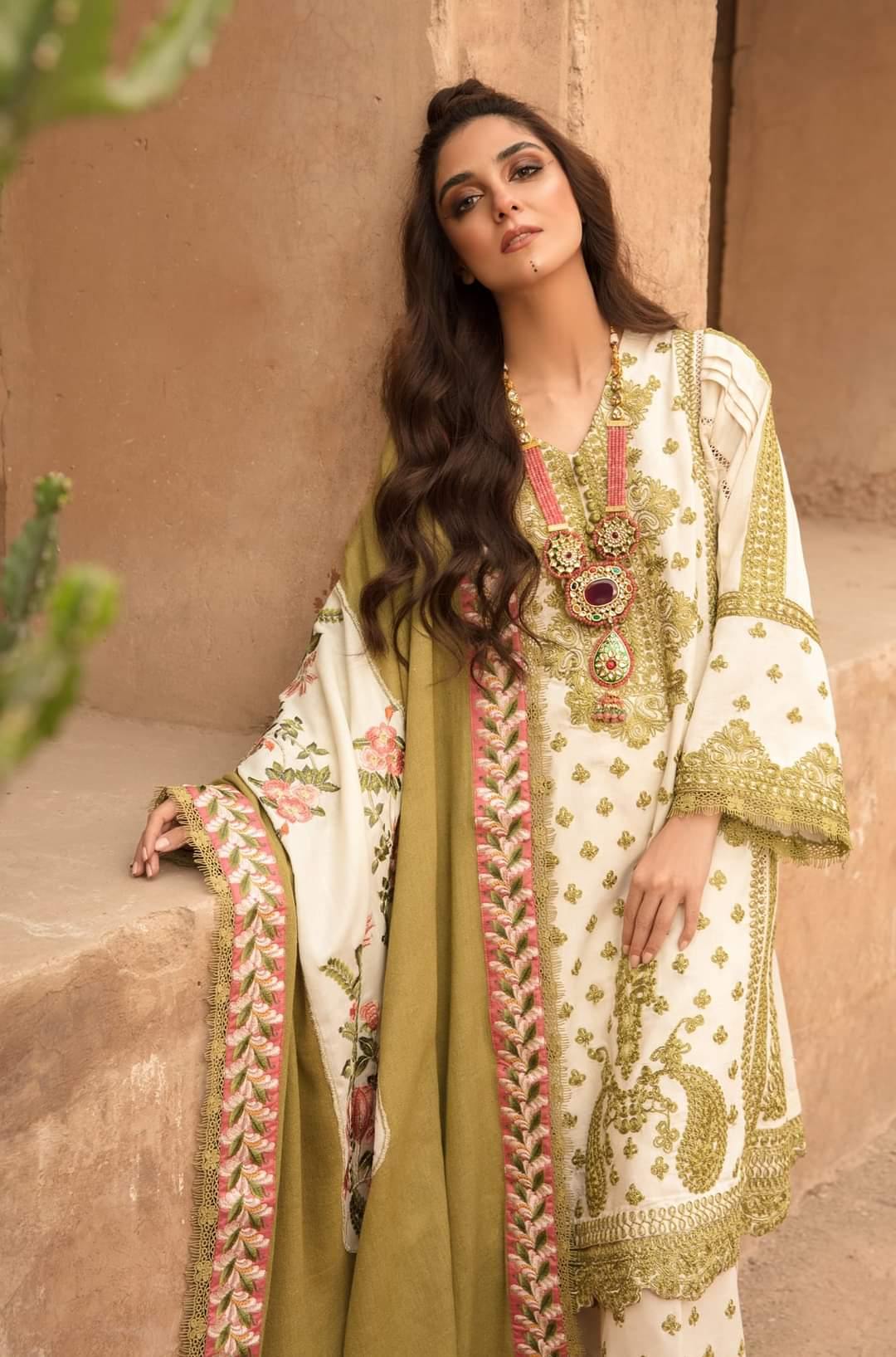 Restocked/Crimson Winter by Saira Shakira/MARORI SEPARATES - IVORY - AWWALBOUTIQUE