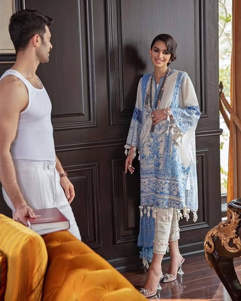 img_sana_safinaz_lawn_2021_awwal_boutique