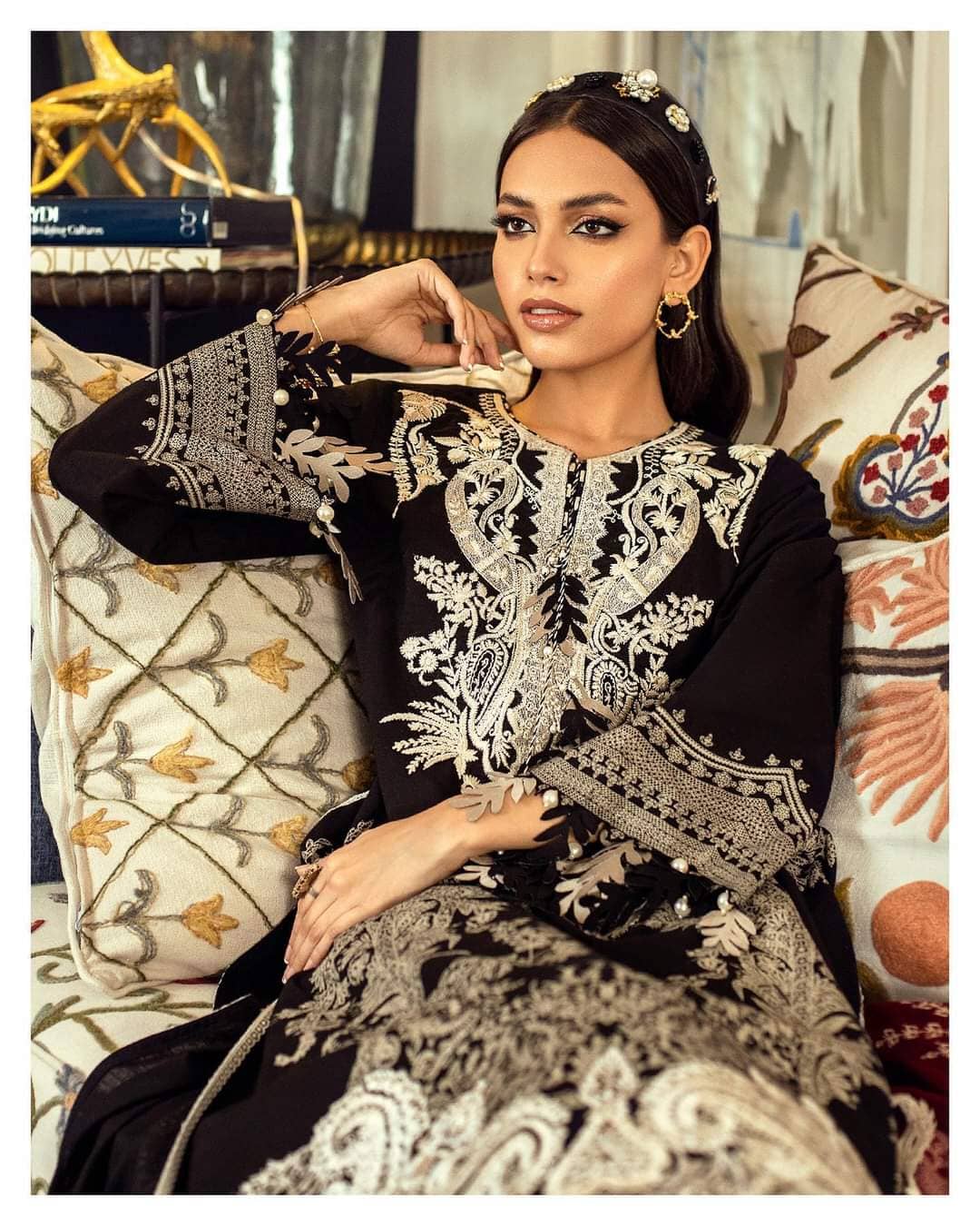 img_sana_safinaz_muzlin_winter_21_awwal_boutique