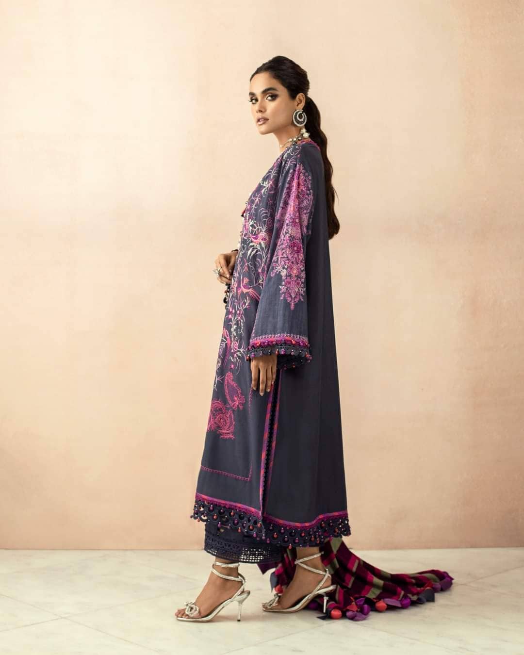 img_sana_safinaz_muzlin_winter_awwal_boutique