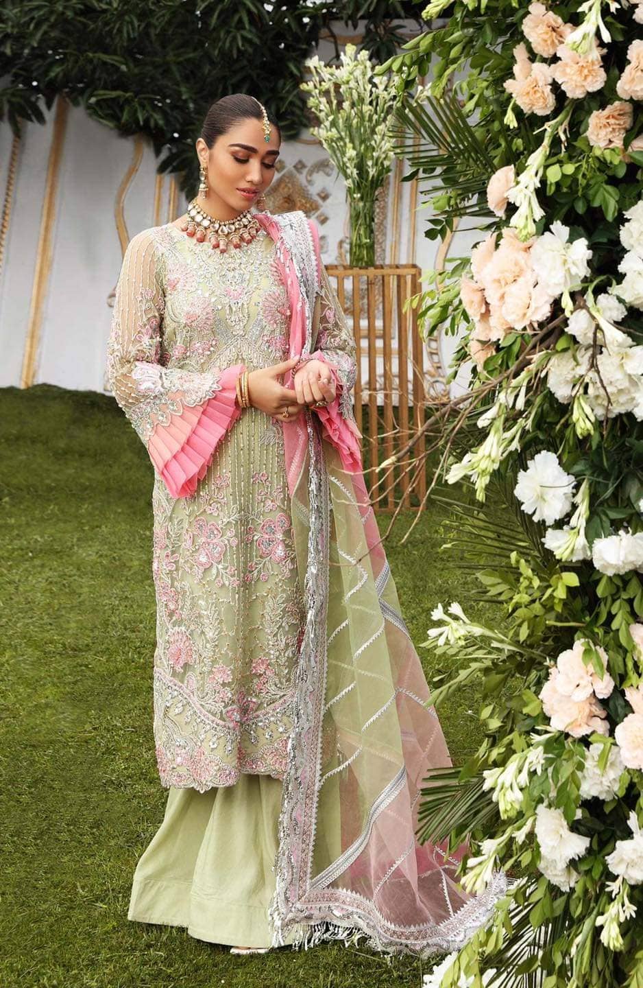 img_shamrock_resplendent_awwal_boutique