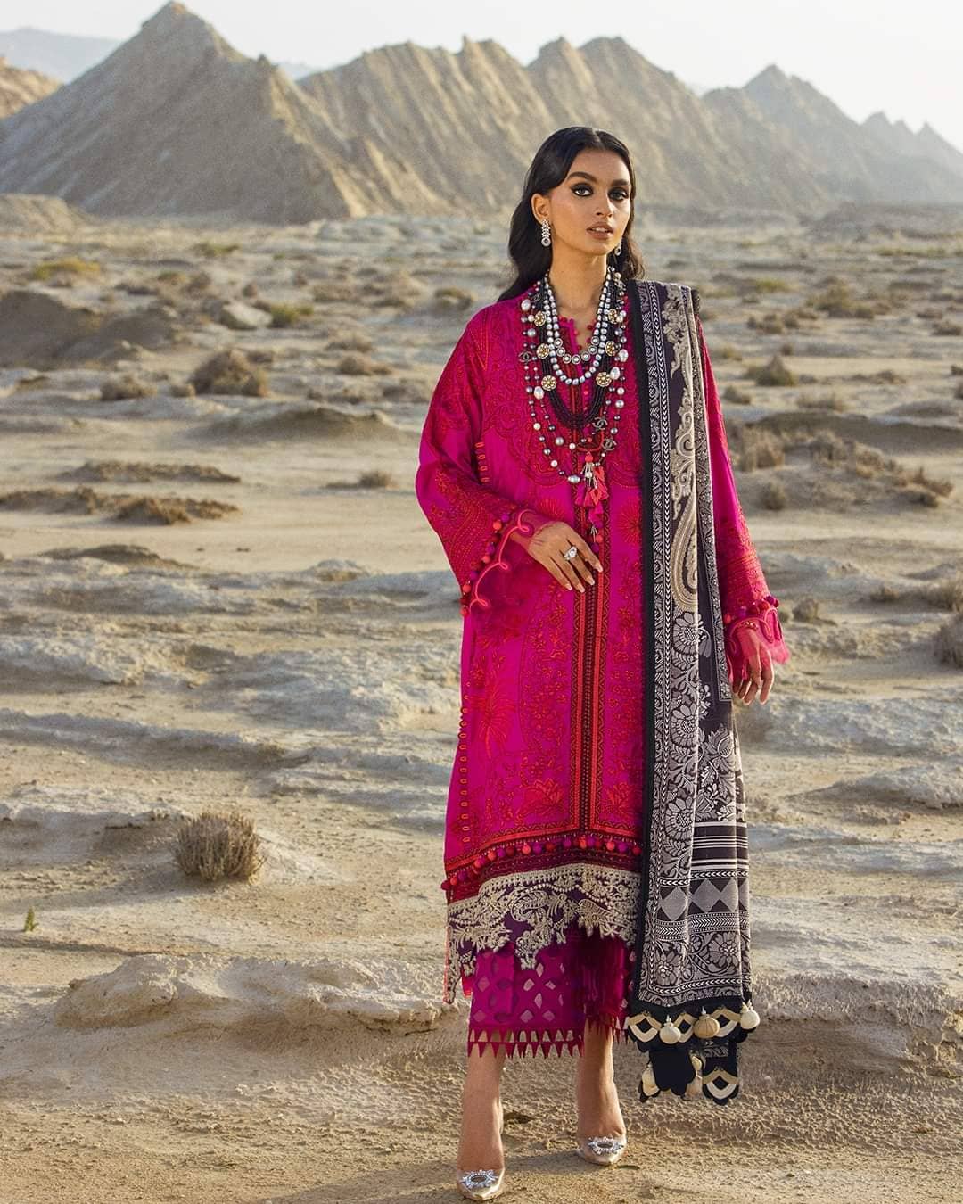 img_sana_safinaz_luxury_winter_awwal_boutique