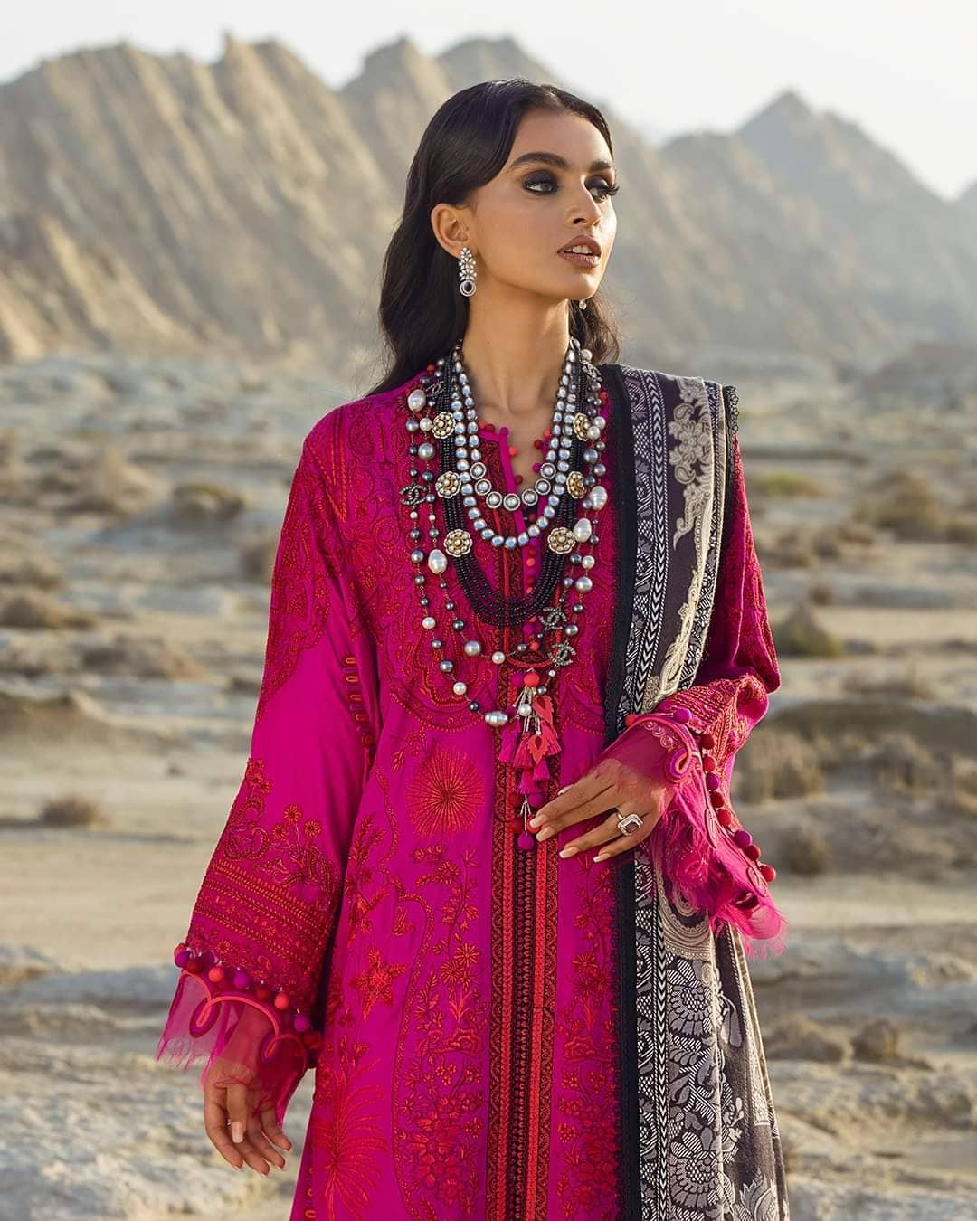 img_sana_safinaz_luxury_winter_awwal_boutique