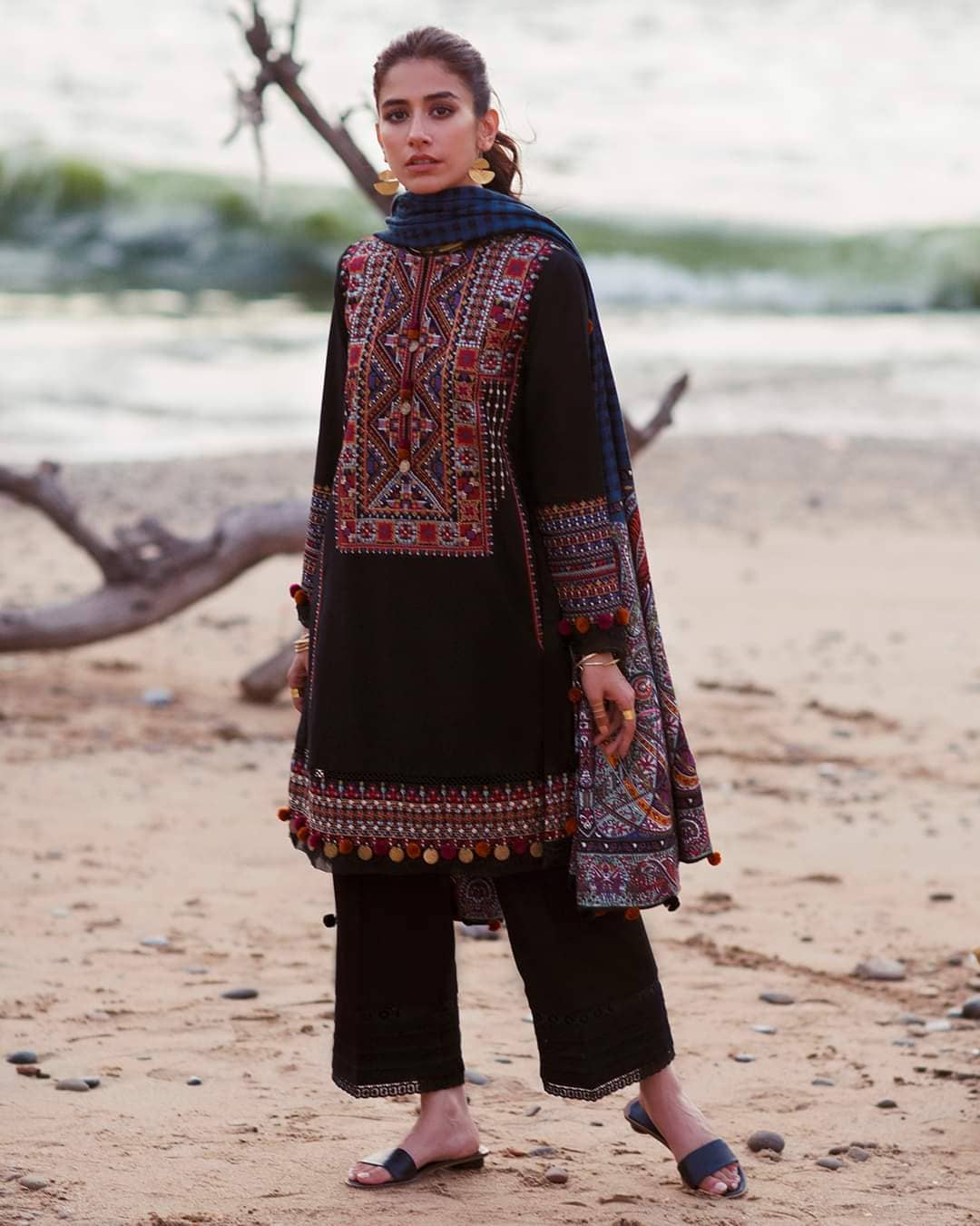 img_zaha_sahel_winter_awwal_boutique