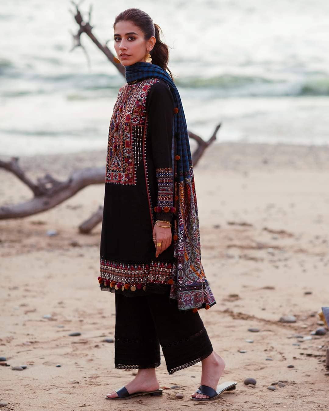 img_zaha_sahel_winter_awwal_boutique