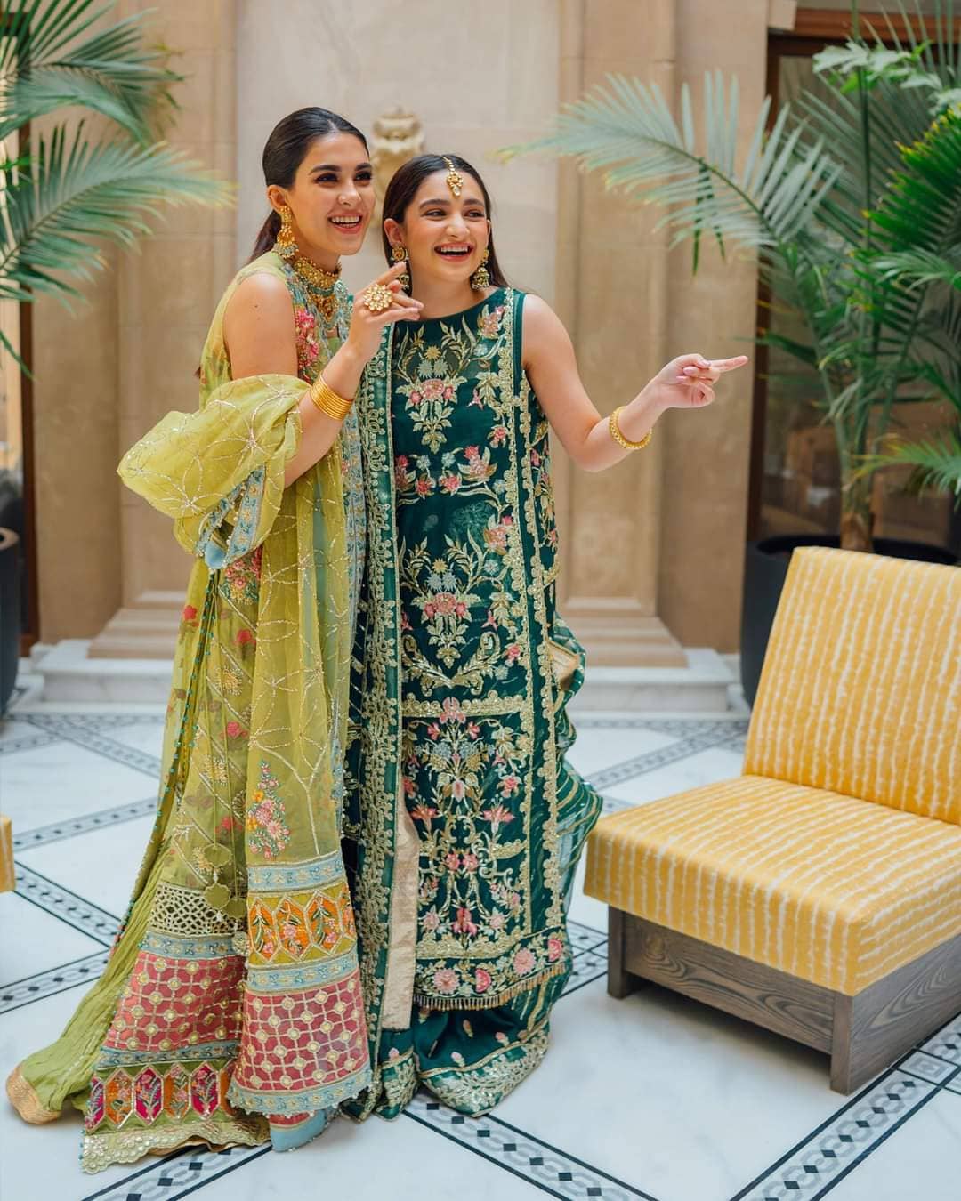 img_crimson_wedding_edition_awwal_boutique