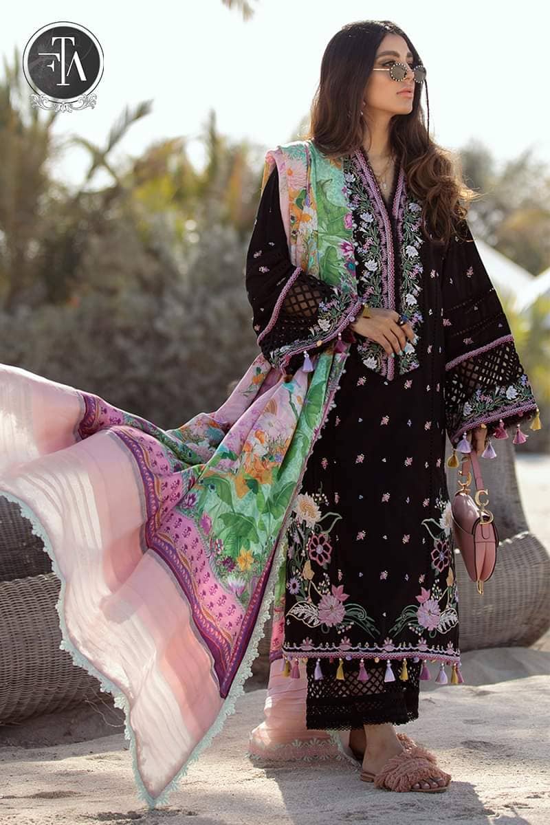 img_farah_talib_aziz_lawn_22_awwal_boutique_awwal_boutique