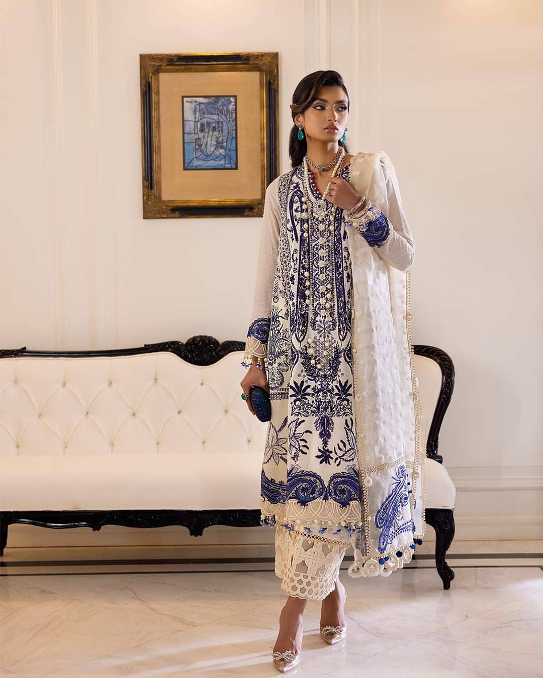 img_sana_safinaz_luxury_lawn_22_awwal_boutique