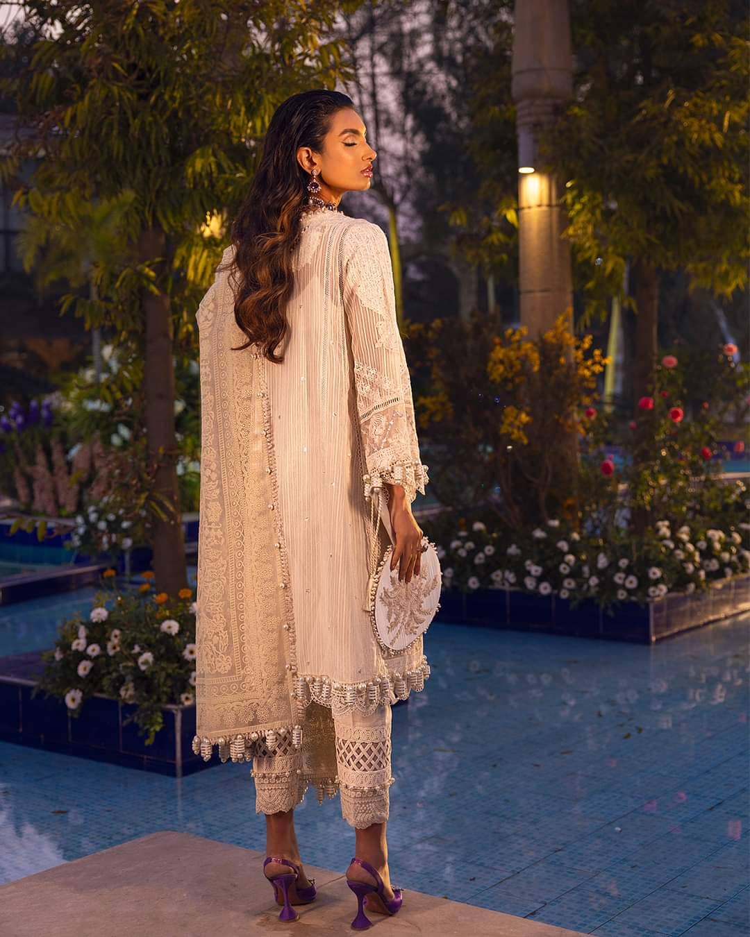 img_sana_safinaz_luxury_lawn_22_awwal_boutique
