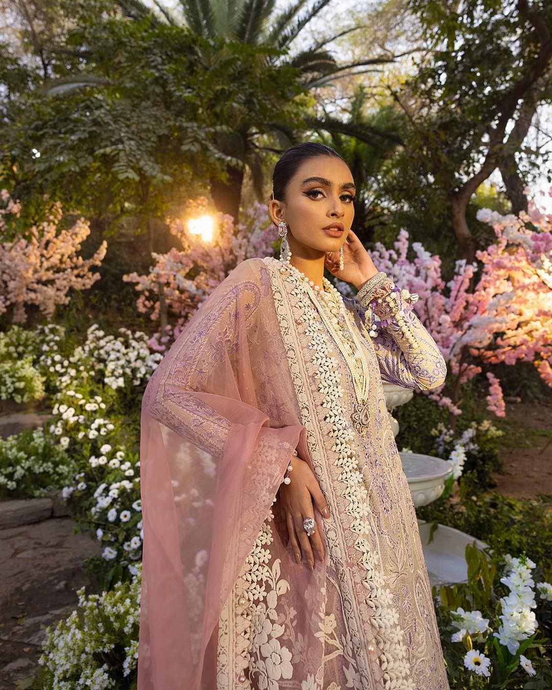 img_sana_safinaz_lawn_22_awwal_boutique