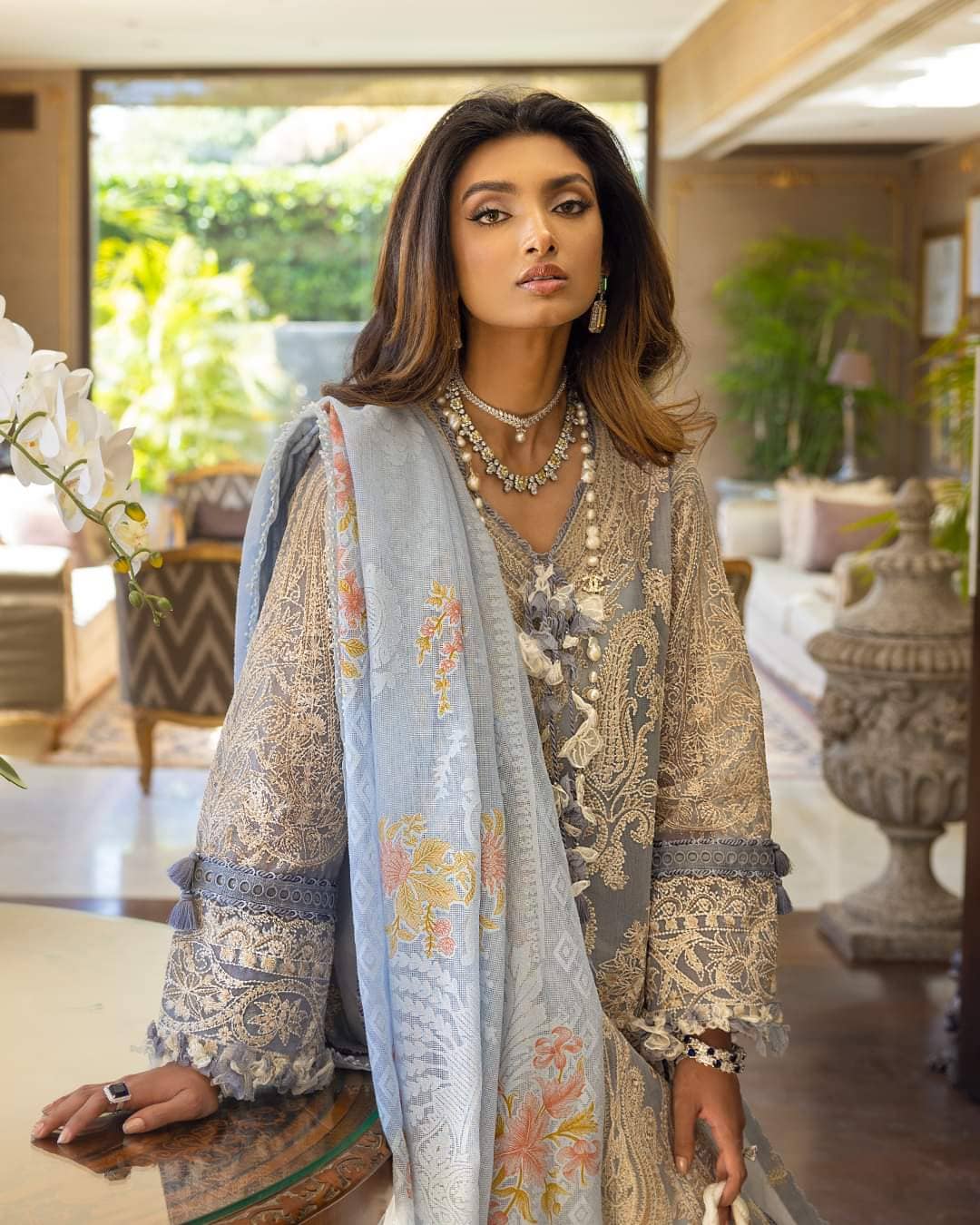 img_sana_safinaz_luxury_lawn_22_awwal_boutique