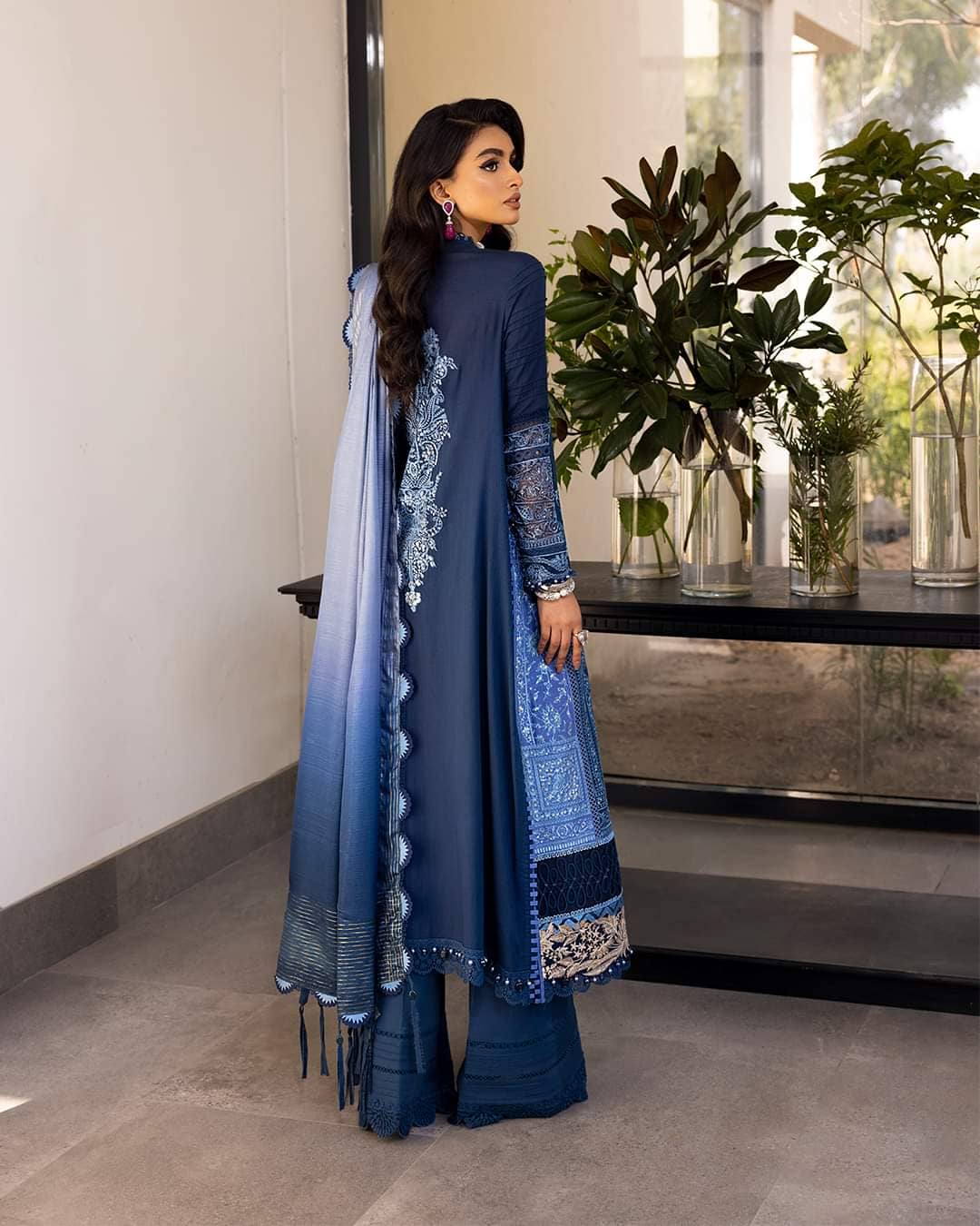 img_sana_safinaz_luxury_lawn_22_awwal_boutique