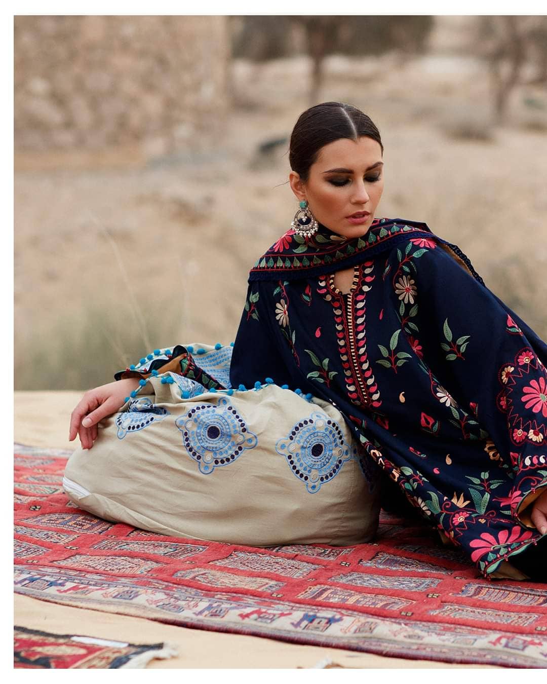 Restocked/Zaha Lawn 22\URSIYA (ZL22-07 A)