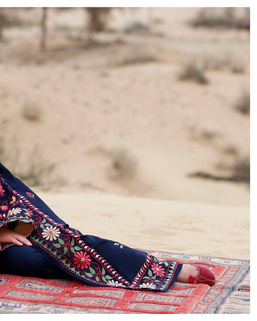 Restocked/Zaha Lawn 22\URSIYA (ZL22-07 A)