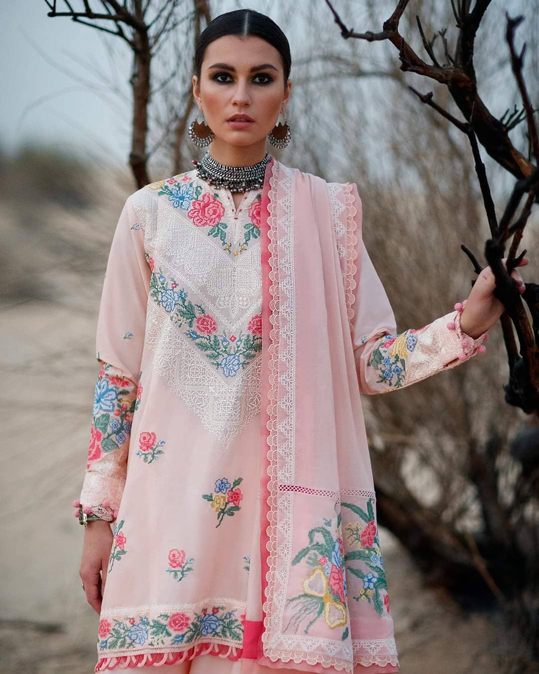 img_zaha_lawn_22_awwal_boutique