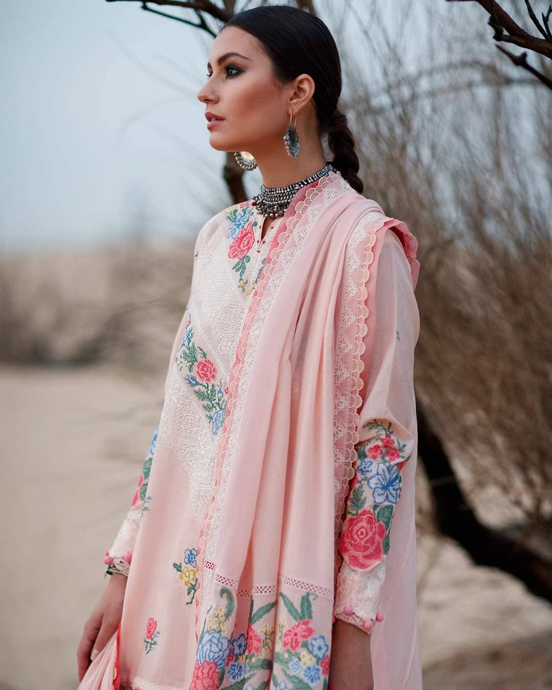 img_zaha_lawn_22_awwal_boutique