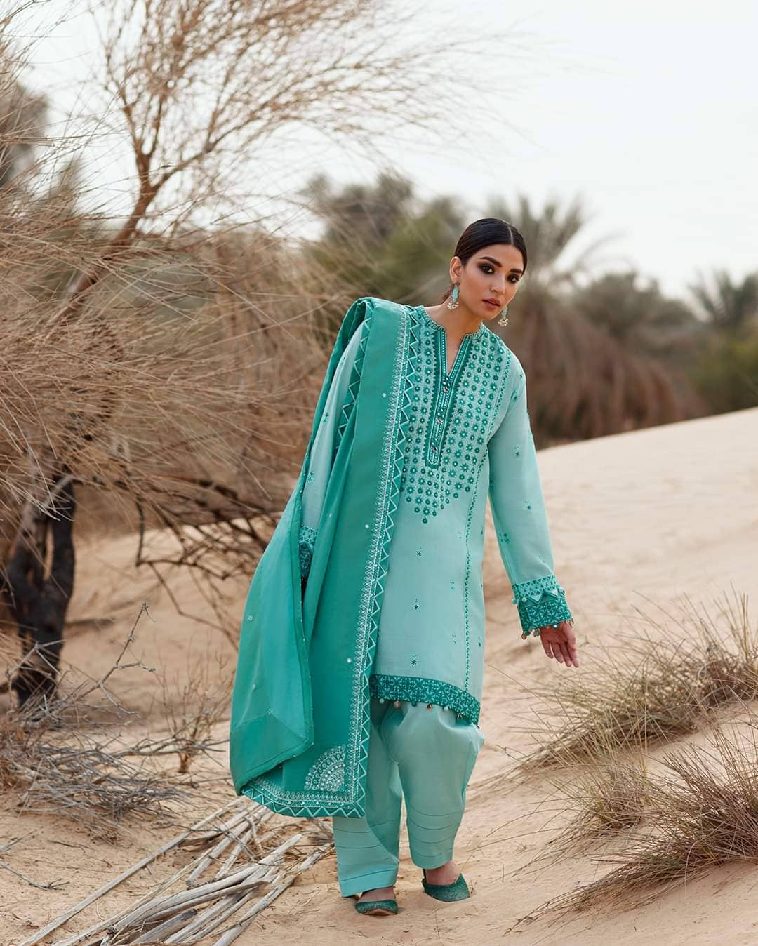 img_zaha_lawn_22_awwal_boutique