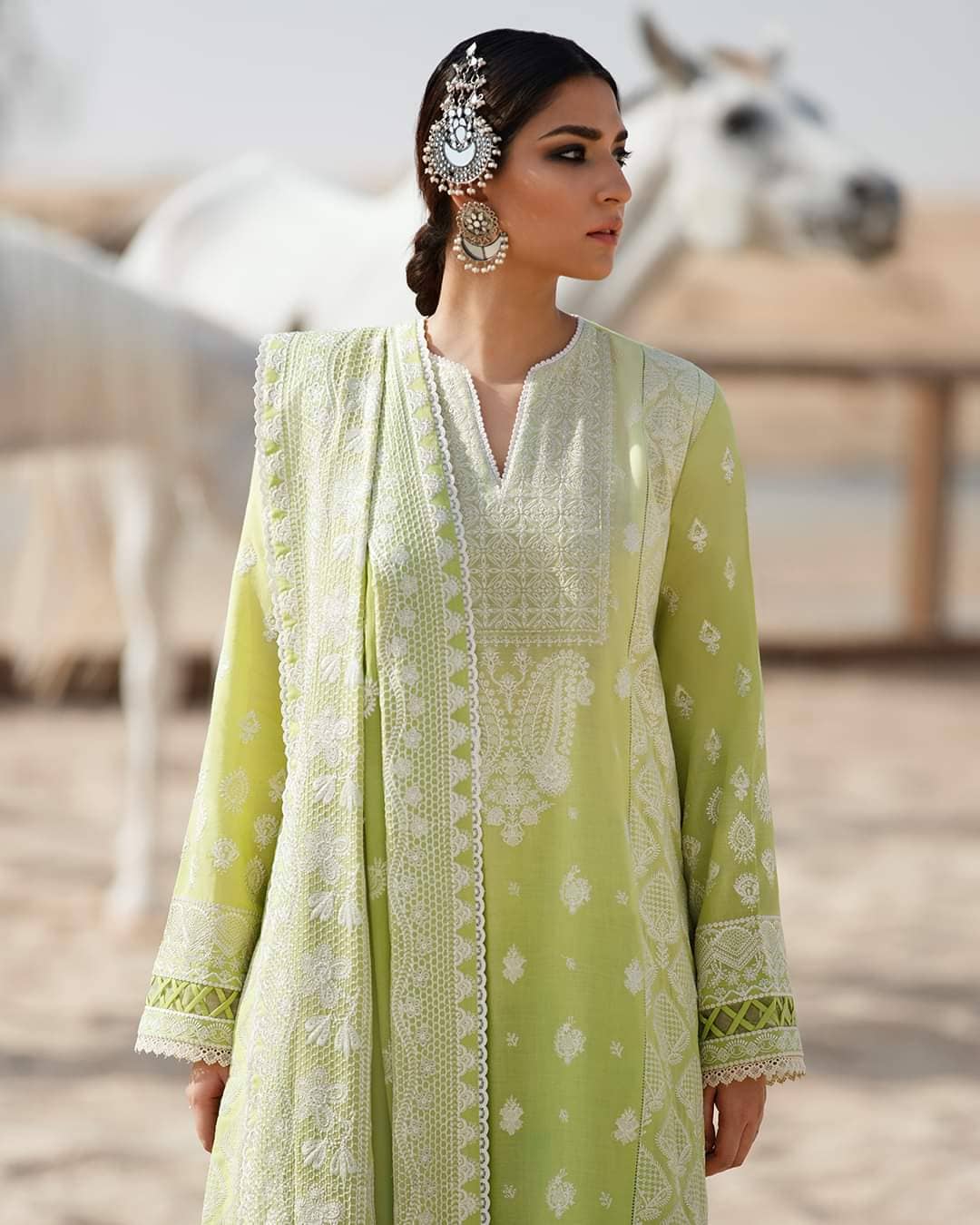 img_zaha_lawn_22_awwal_boutique