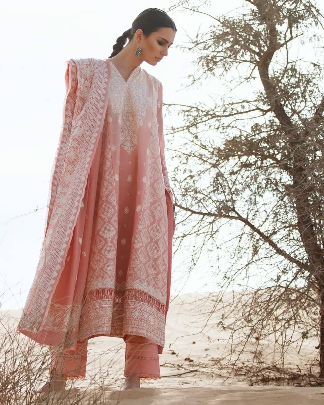 img_zaha_lawn_22_awwal_boutique