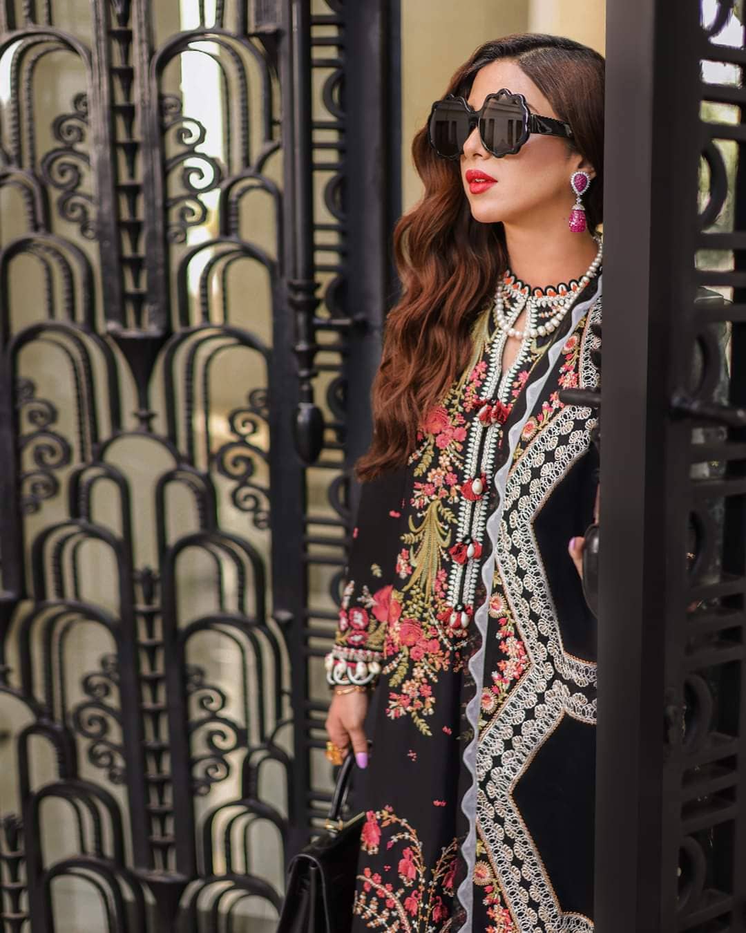 img_elan_lawn_22_awwal_boutique