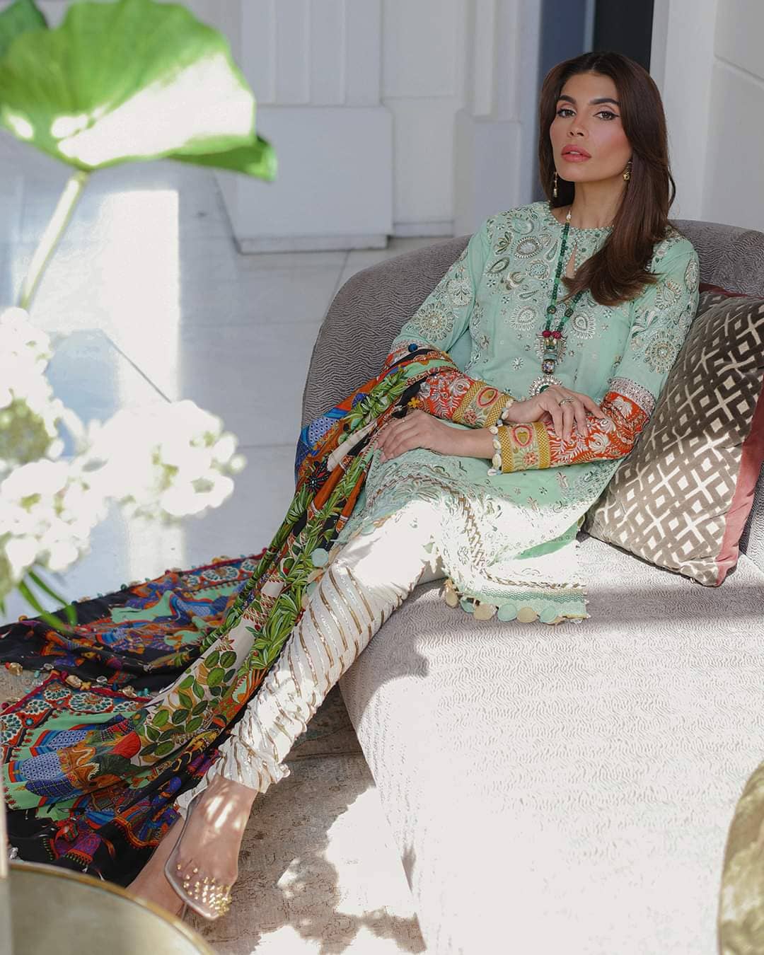 img_spotted_in_elan_lawn_awwal_boutique