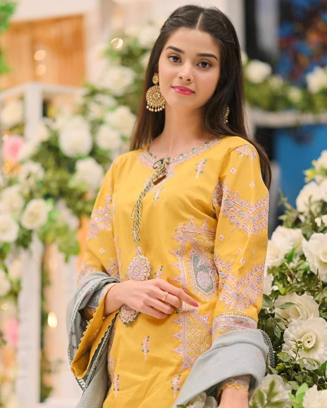 img_qalmakar_luxury_lawn_22_awwal_boutique