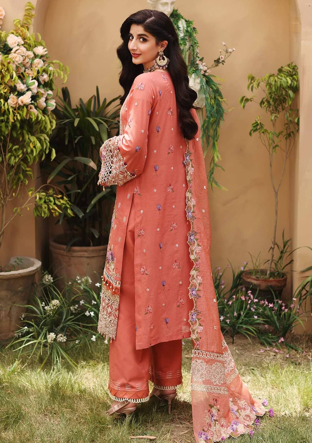 img_elaf_luxury_lawn_22_awwal_boutique