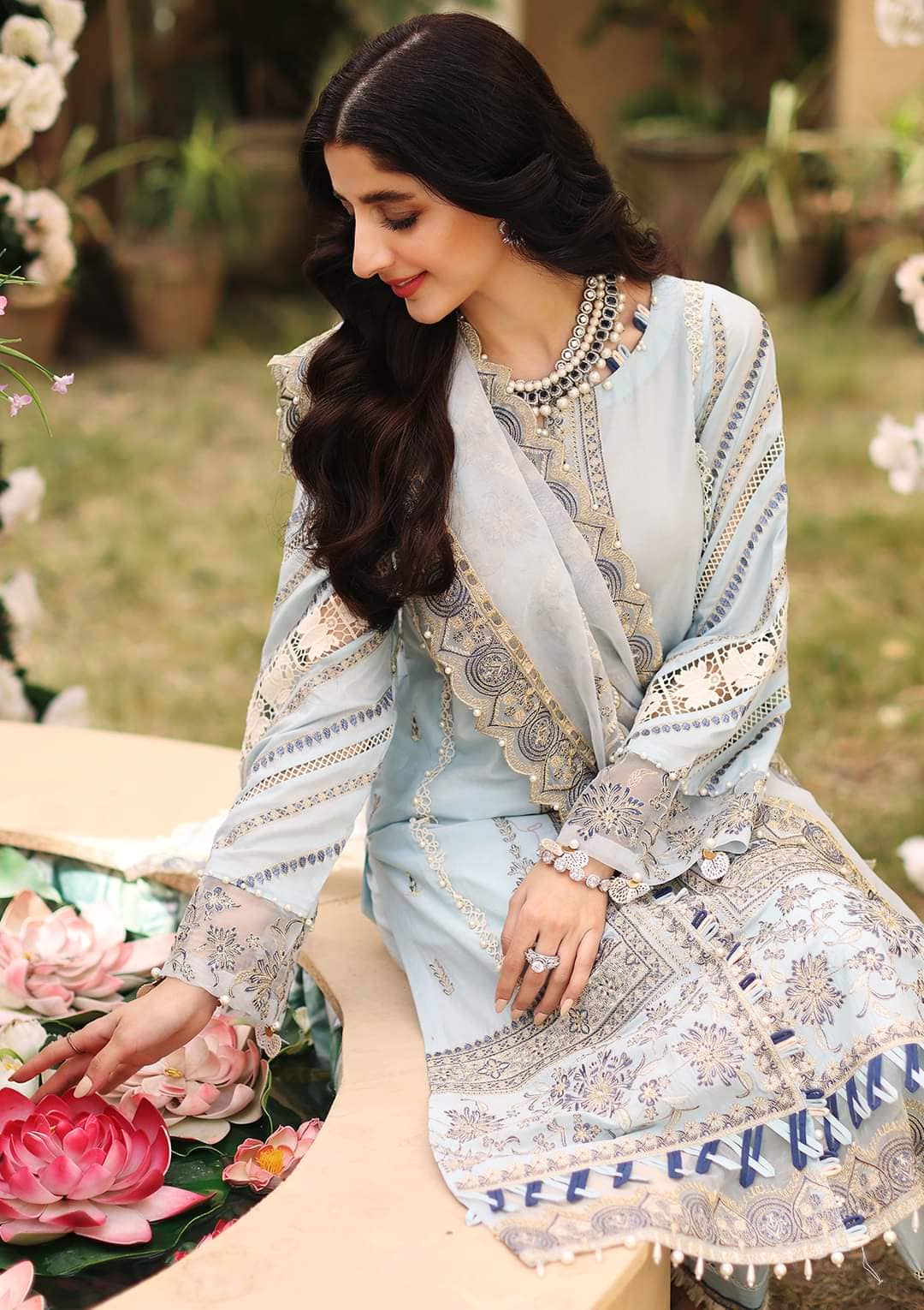 img_elaf_luxury_lawn_22_awwal_boutique