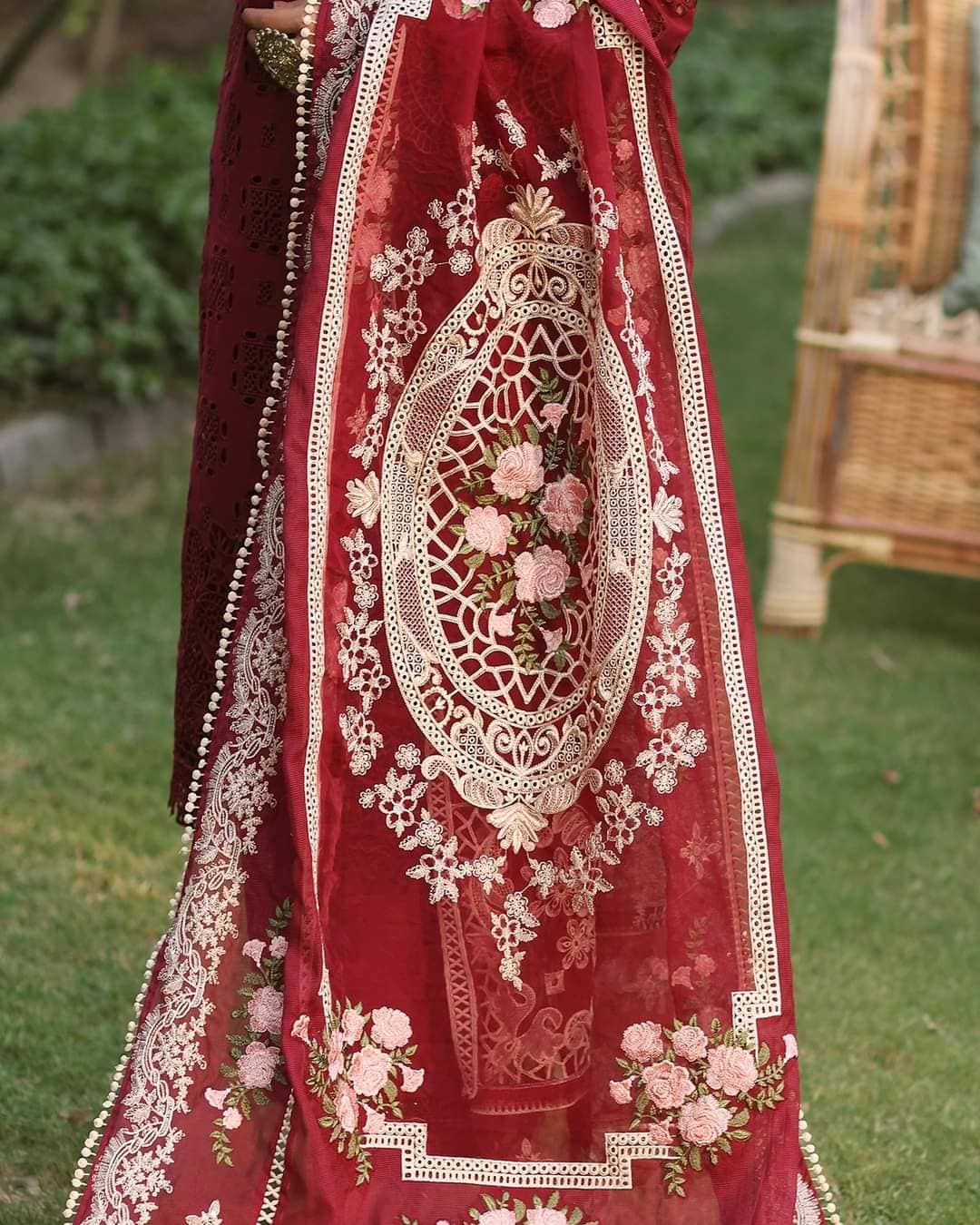 img_manara_lawn_22_awwal_boutique