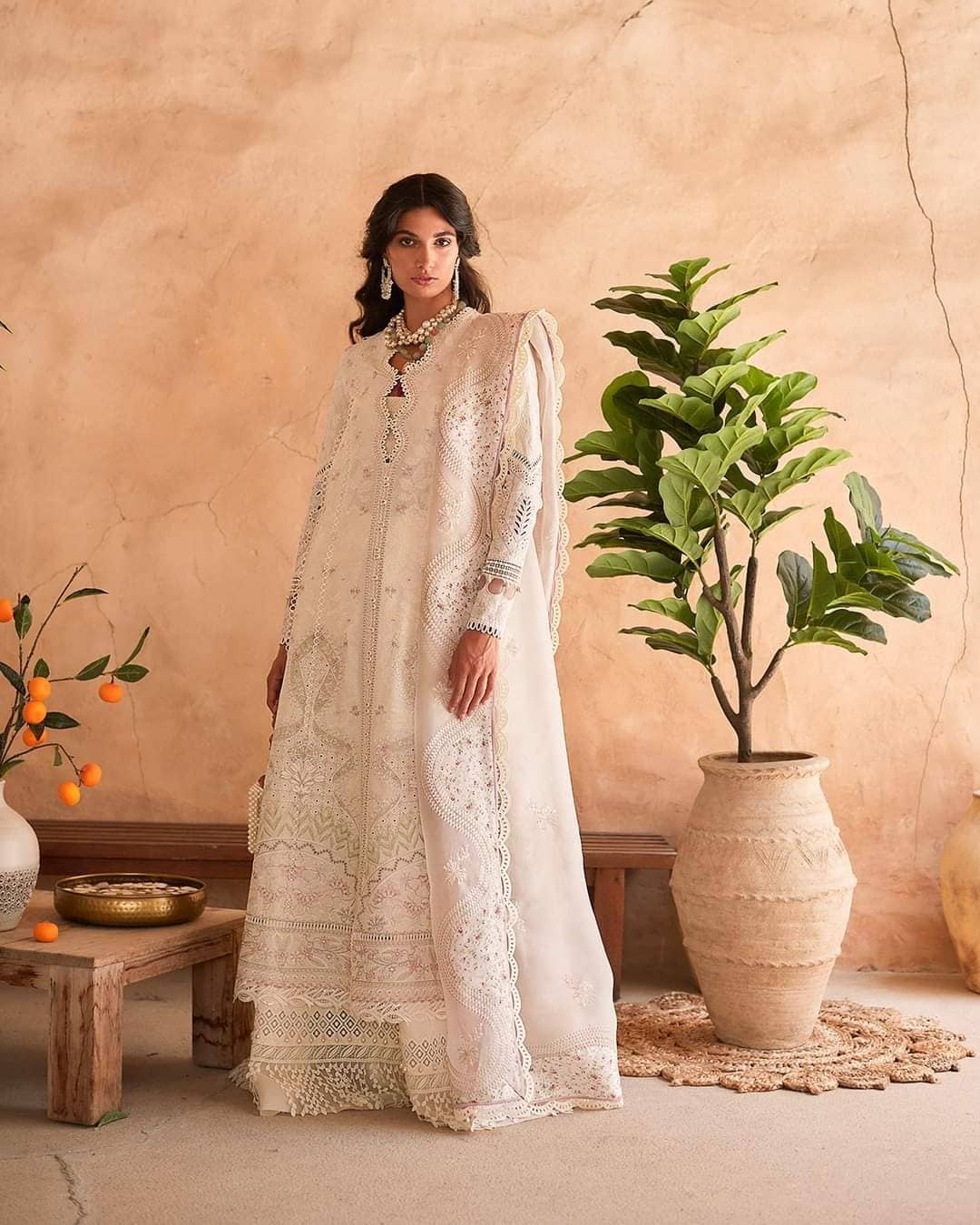 img_suffuse_lawn_collection_22_awwal_boutique