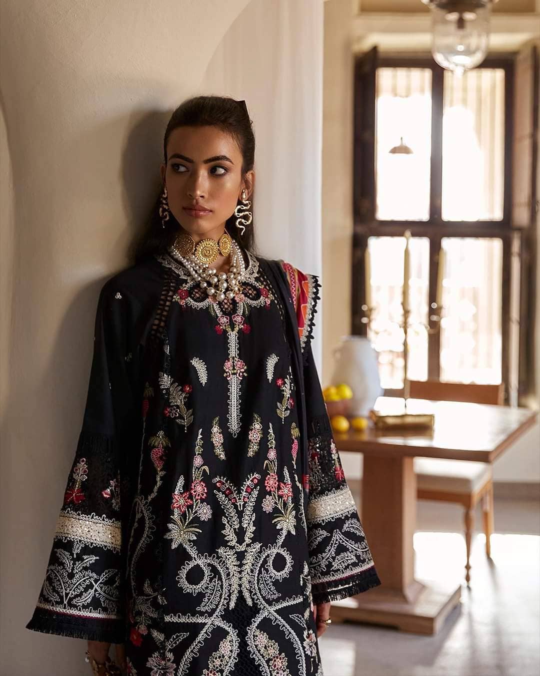 img_suffuse_lawn_collection_22_awwal_boutique