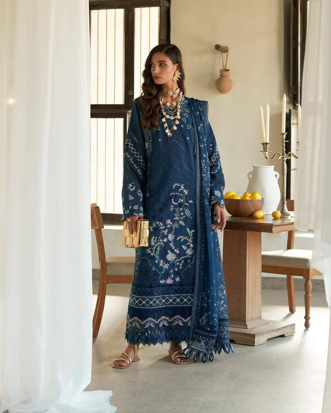 img_suffuse_lawn_collection_22_awwal_boutique