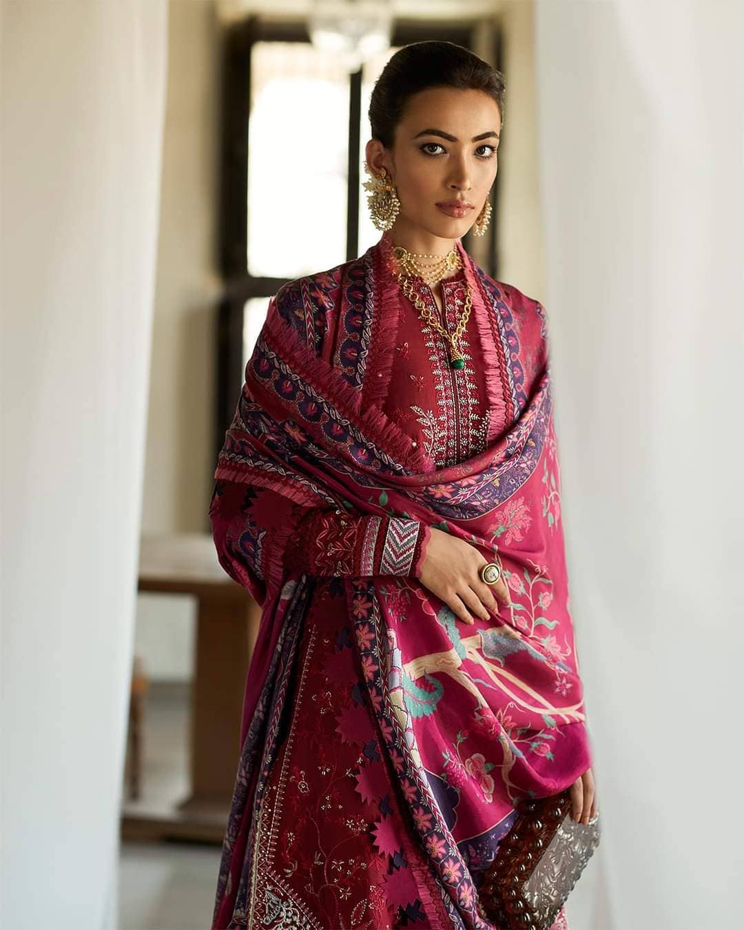 img_suffuse_lawn_collection_22_awwal_boutique