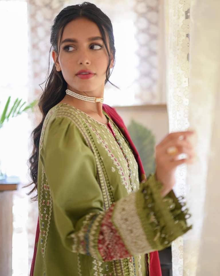 img_qalamkar_q_line_fall_winter_awwal_boutique