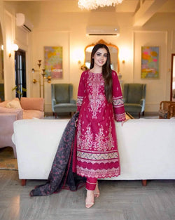 img_spotted_in_qalamkar_q_line_linen_2022_awwal_boutique