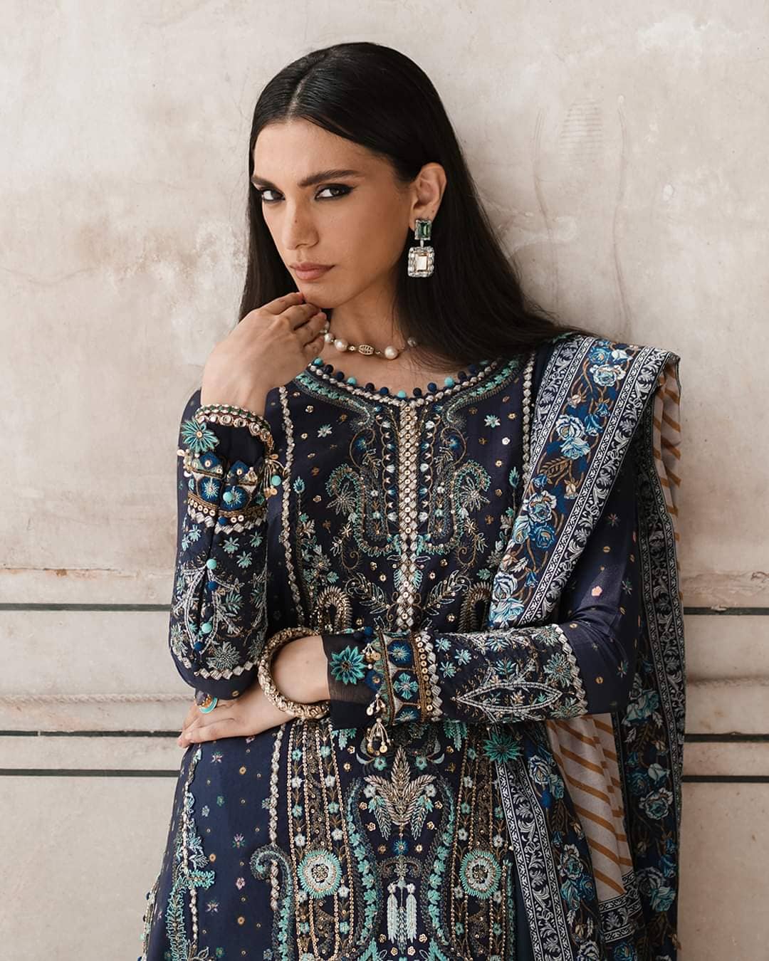 img_sana_safinaz_winter_luxury_awwal_boutique