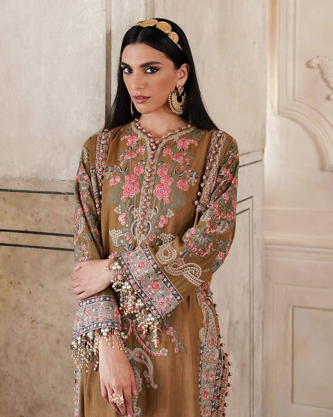 img_sana_safinaz_winter_luxury_awwal_boutique