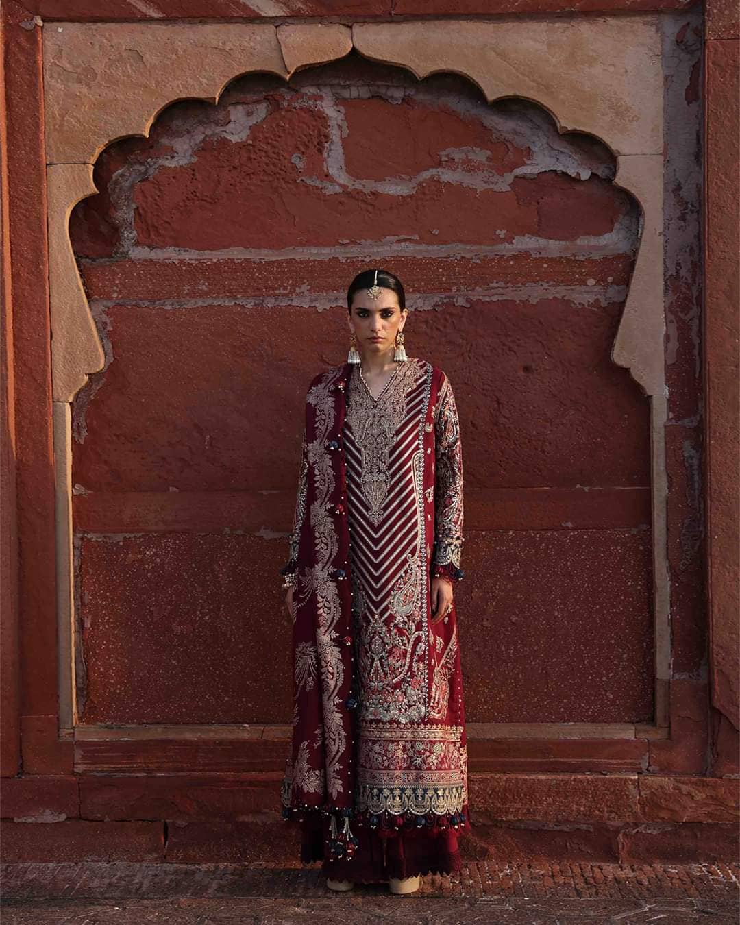 img_sana_safinaz_winter_luxury_awwal_boutique