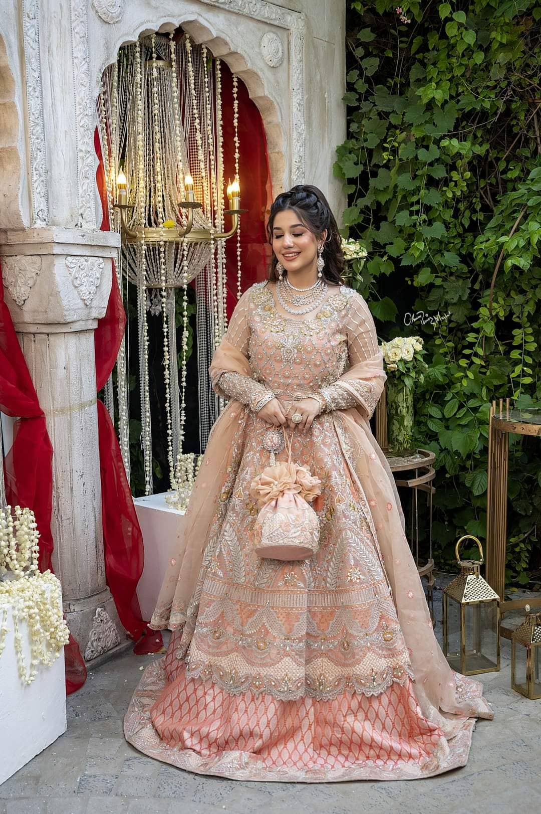 img_maria_osama_khan_wedding_edition_awwal_boutique