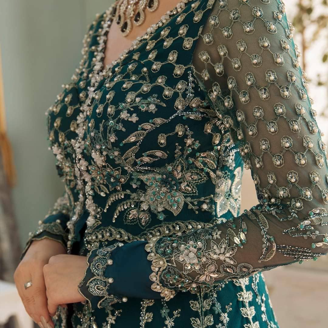 Img_republic_womens_wear_wedding_lehanga_awwal_boutique