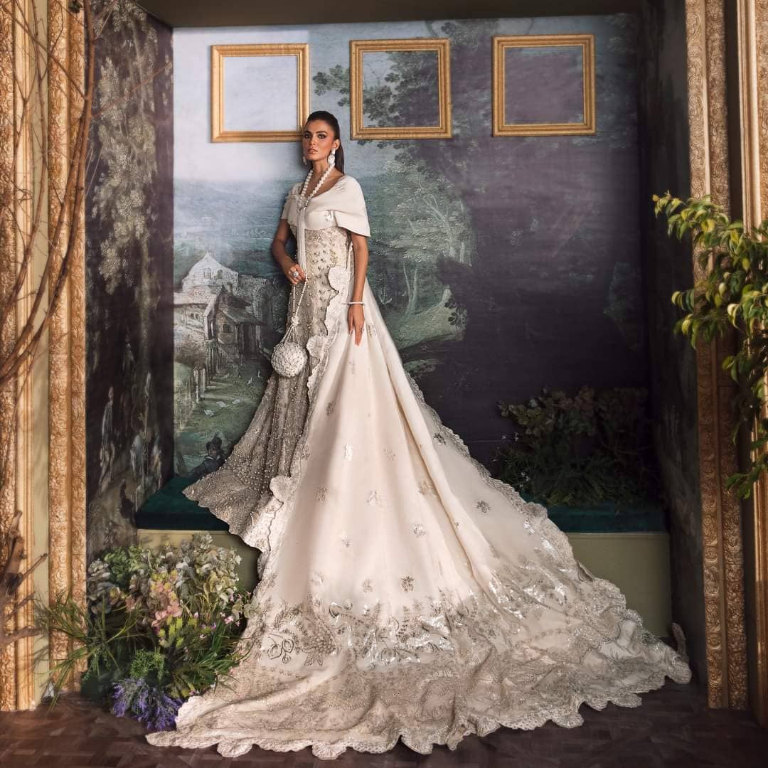 Img_republic_womens_wear_wedding_lehanga_awwal_boutique