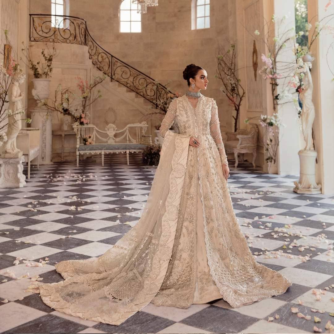 Img_republic_womens_wear_wedding_lehanga_awwal_boutique