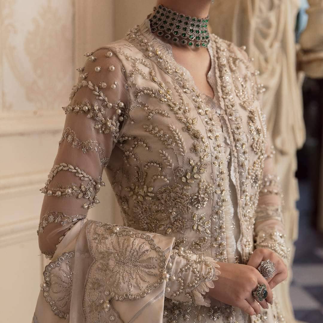 Img_republic_womens_wear_wedding_lehanga_awwal_boutique